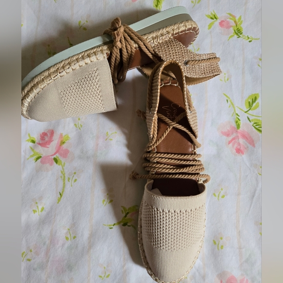 Shoes - Picture 7 of 7